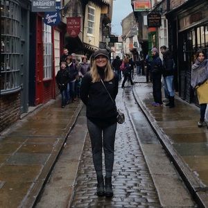 Meet your Posher, Janice